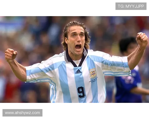 历史上最帅的足球明星盘点与魅力解析